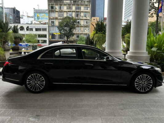 For rent Mercedes car with driver in Ho Chi Minh City